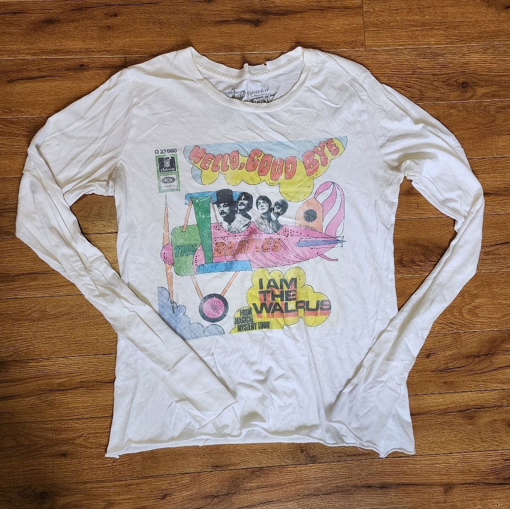2009 Bejeweled Outpost Trading Co. Beatles Long Sleeve